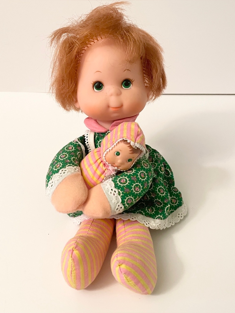 Vtg 1975 Mattel Mama & Baby Beans Doll Set Green Dress Made in Taiwan
